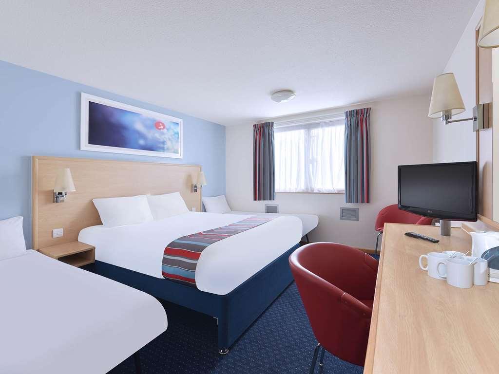 Travelodge Glasgow Paisley Road Zimmer foto