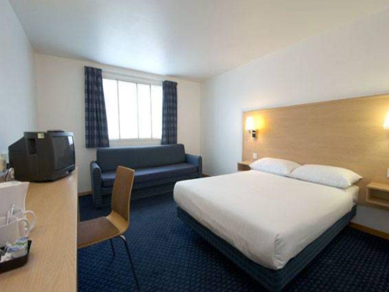 Travelodge Glasgow Paisley Road Exterior foto